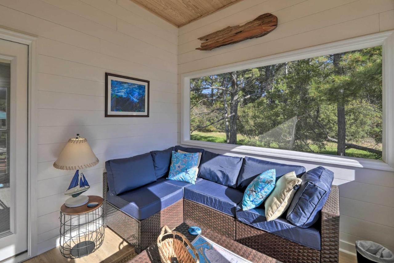 Beaufort Pad With Patio 3 Blocks To Waterfront! Exterior photo